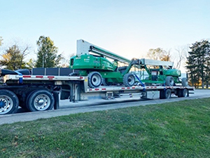 Powered boom lift